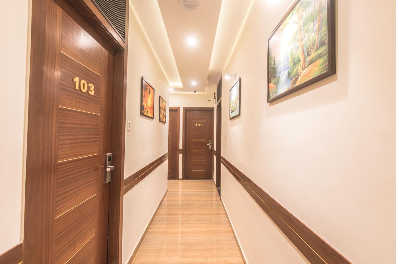 نافي مومباي Oyo 9328 Empire Suite المظهر الخارجي الصورة