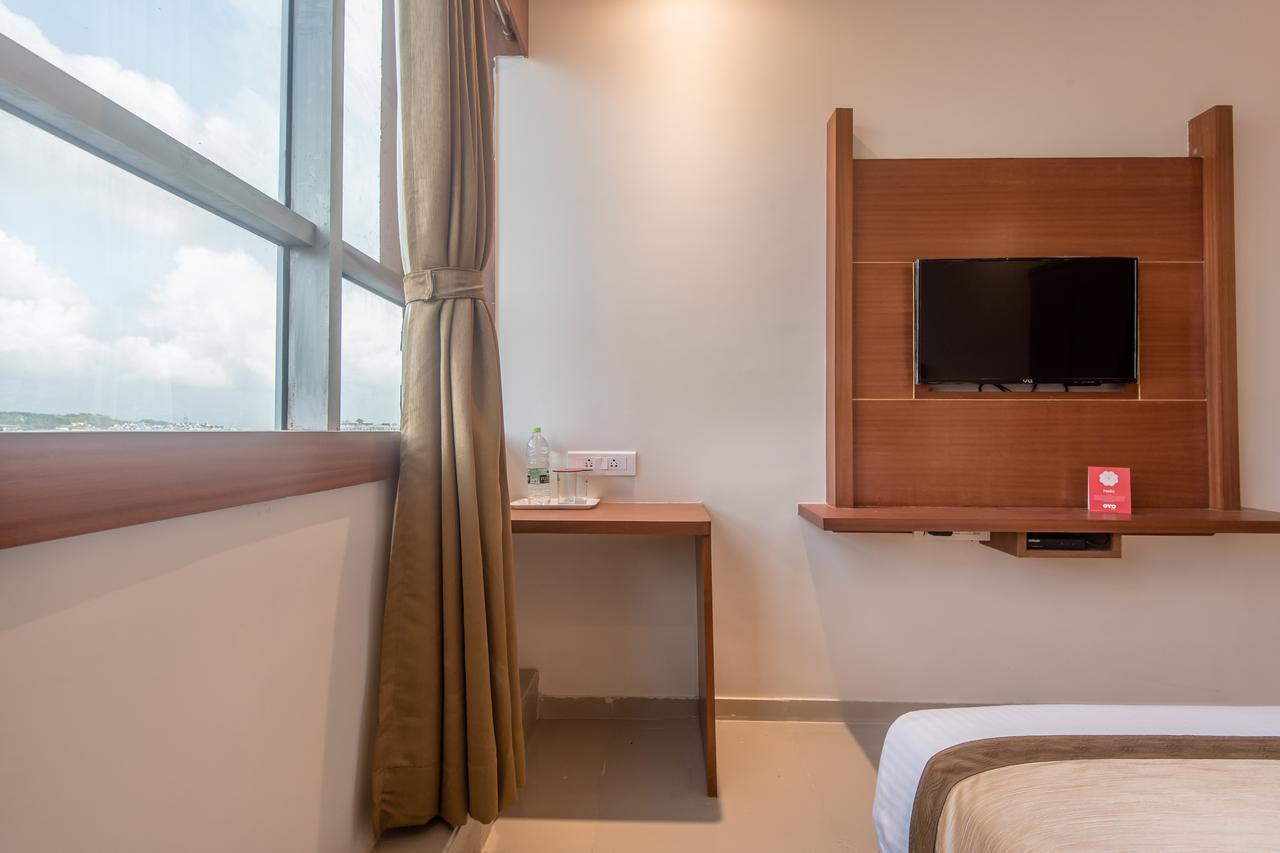 نافي مومباي Oyo 9328 Empire Suite المظهر الخارجي الصورة